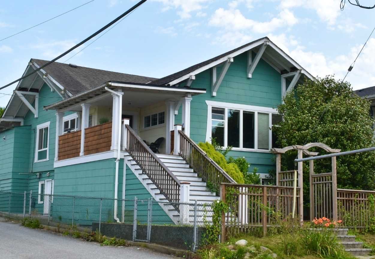 I have sold a property at 430 LAKEWOOD DR in Vancouver
